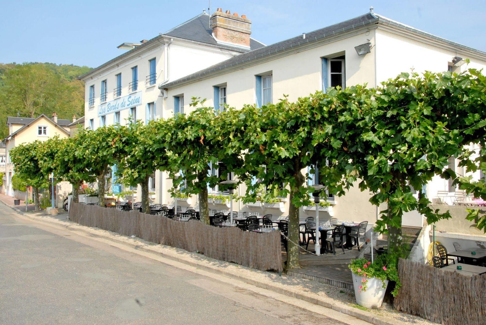 Logis Hotel & Restaurant - Les Bords De Seine La Roche-Guyon Buitenkant foto